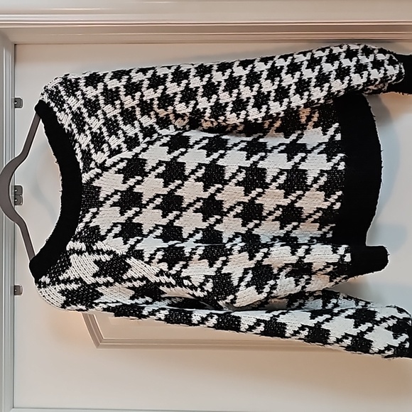 EUC Torrid size 0 houndstooth cropped cardigan sweater - Picture 4 of 9